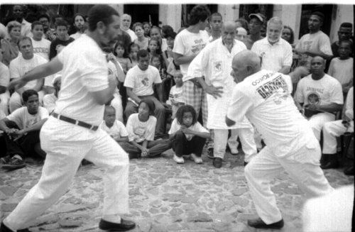 Mestre Barba Branca et son mestre, João Pequeno